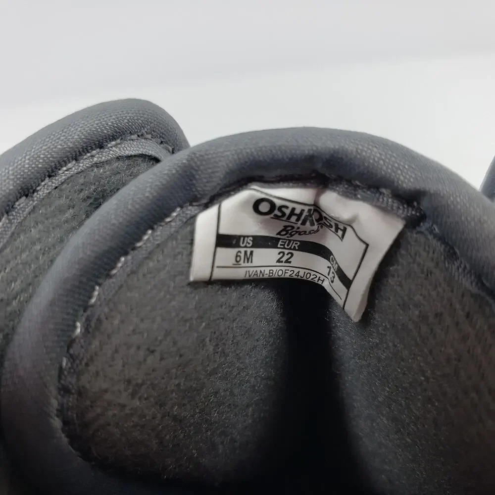 OshKosh B'Gosh Ivan Toddler Boys Size 6 Gray Camo Winter Snow Boots